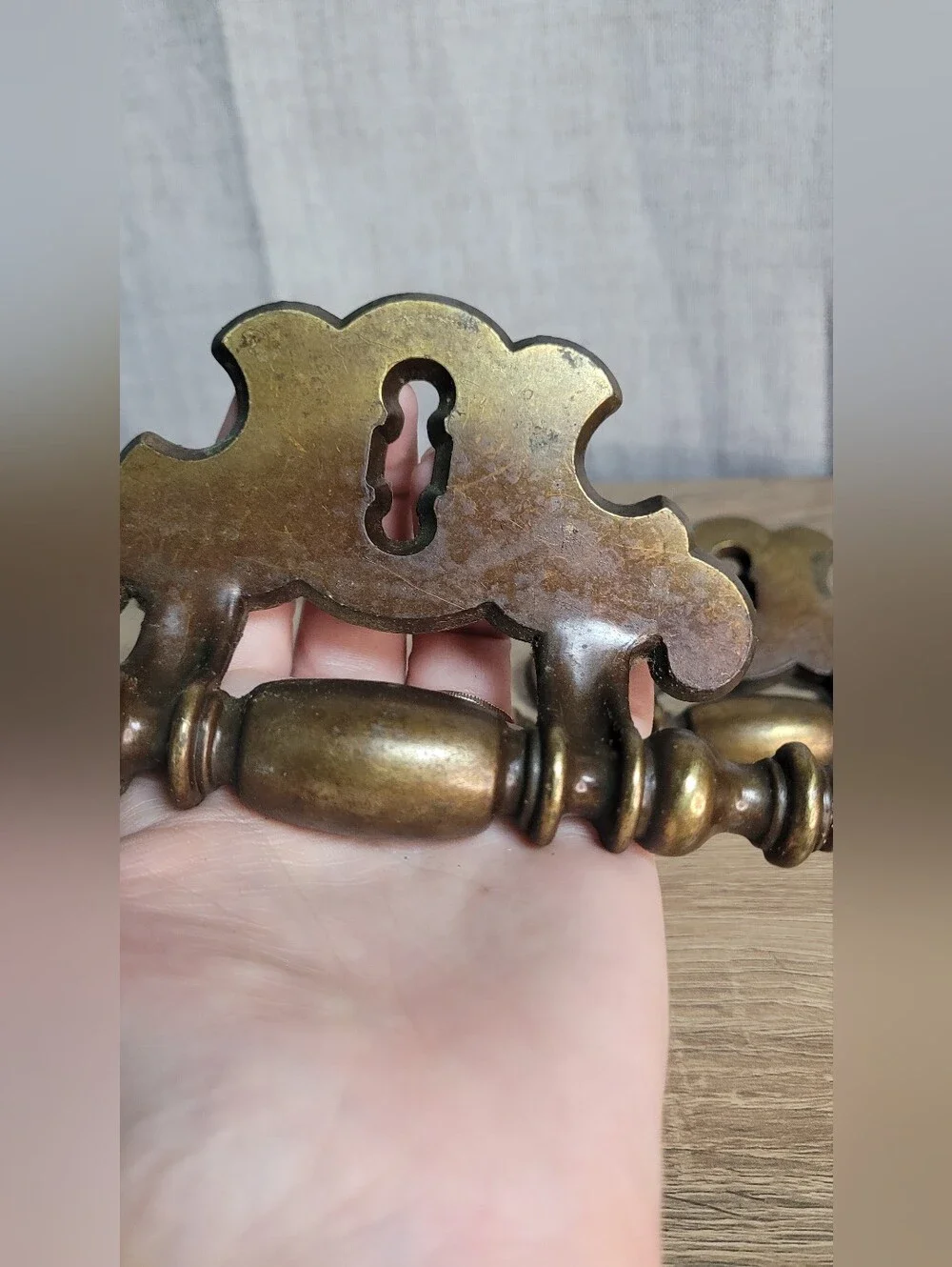 Antique Brass Keyhole Drawer Pulls - Brass Finish